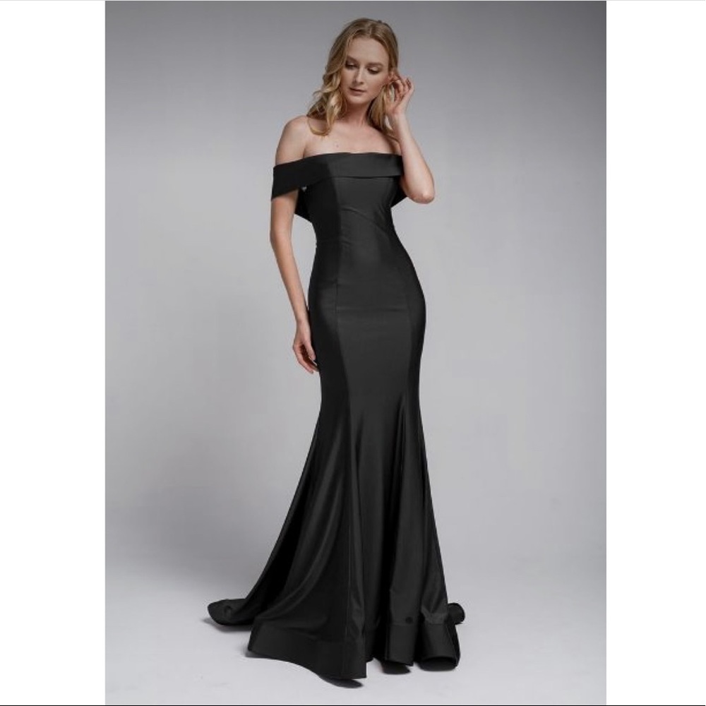 Amelia Couture Black Body Con Mermaid Off Shoulder Prom Event Elegant Slit Dress